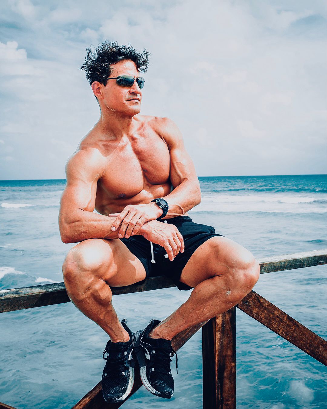 Jerónimo by the ocean